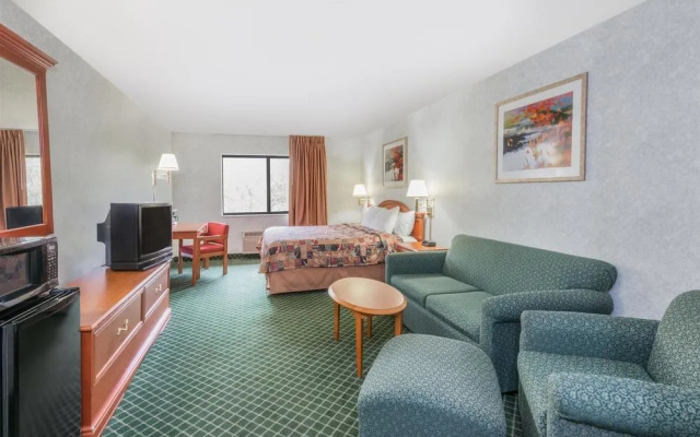 Days Inn Topeka