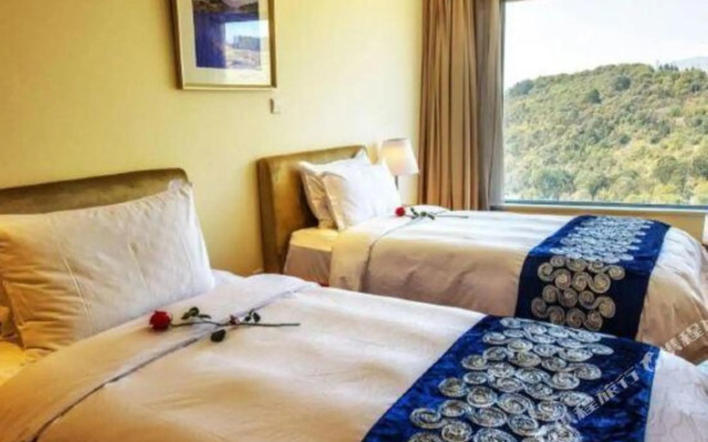 Qinglang Holiday Hotel Fuxian Lake