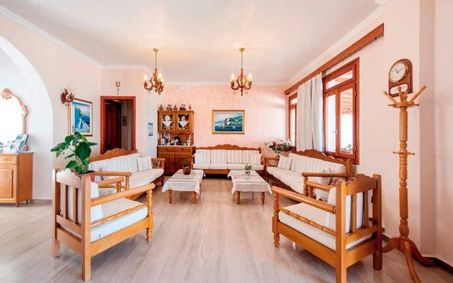 Irene Hotel & Studios | Beachfront