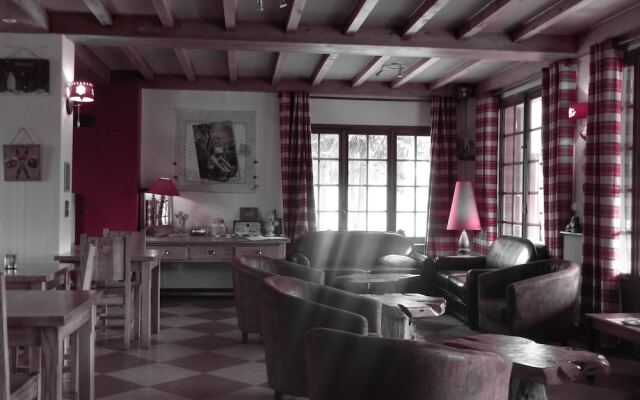 Hotel Au Feu De Bois