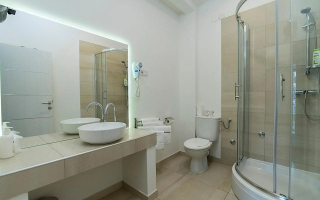 Hotel Cool Zagreb Airport