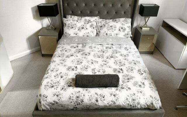 Deluxe London Homes Tower Bridge