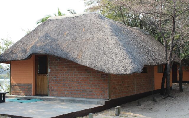 Ndhovu Safari Lodge - Campground