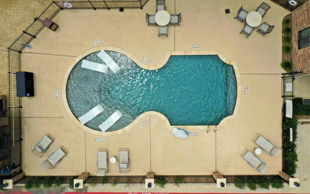 Staybridge Suites Houston - Humble Beltway 8 E by IHG