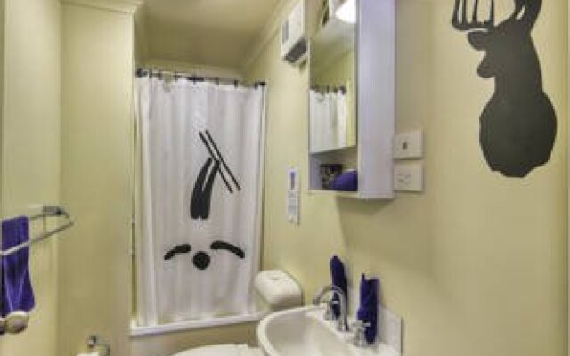 Karas Apartments