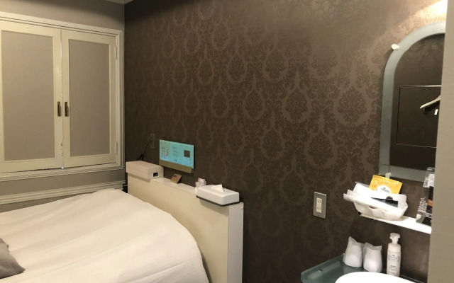 Hotel U