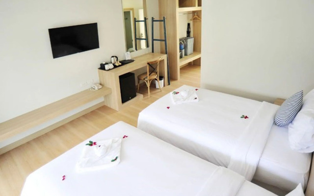 Combo Beach Hotel Samui