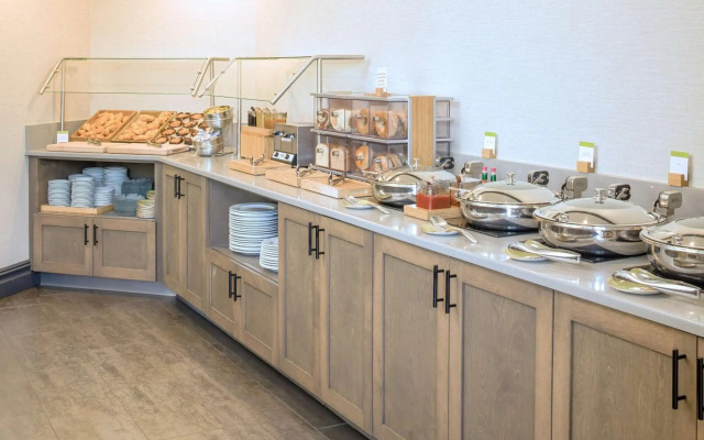 DoubleTree by Hilton Boston - Rockland
