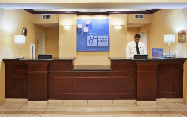 Holiday Inn Express Hotel & Suites River Park, an IHG Hotel