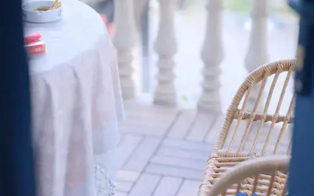 Mrs＇ X Coffee Hotel