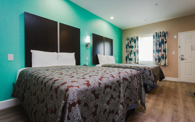 Palace Inn and Suites - Willowbrook Mall