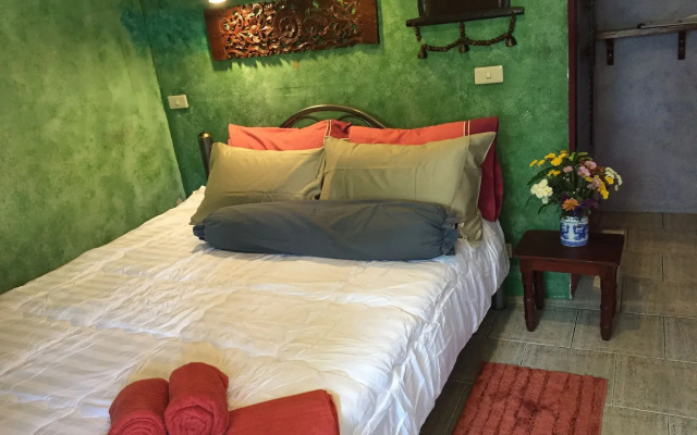 Shanti Lodge Bangkok