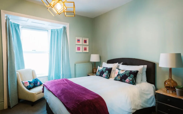Bampton Townhouse