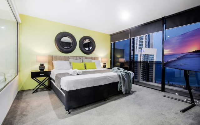 Circle on Cavill - HR Surfers Paradise – Guest Rooms – Gold Coast