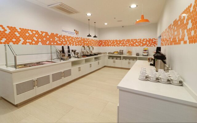 Holiday Inn Express & Suites Ensenada Centro by IHG