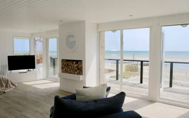 Luxury Seafront Family Home - Indoor Pool