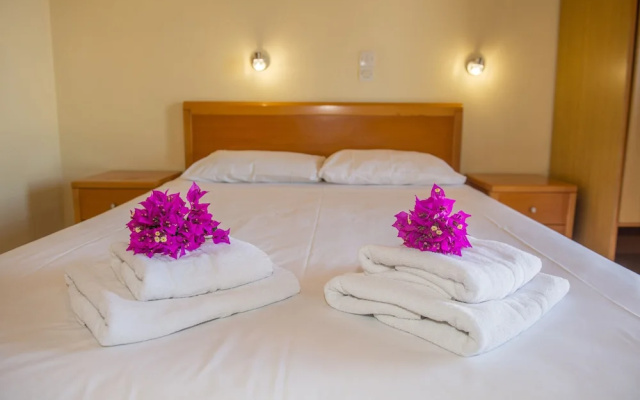 Dionysos Studios & Apartmets