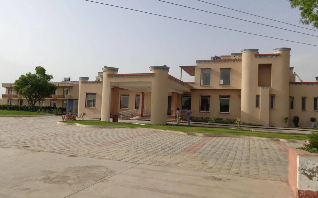 Treehouse Sunrise Resort Neemrana
