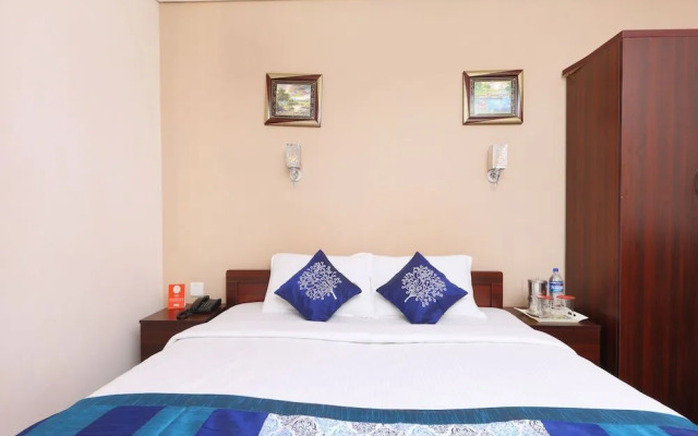 Palm tree serviced apartments