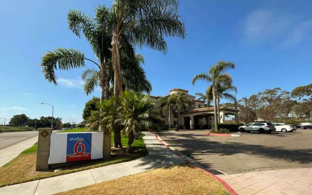 Studio 6 Carlsbad, CA