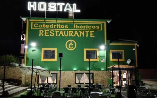 Hostal Catedritos Ibéricos A-5 KM 154