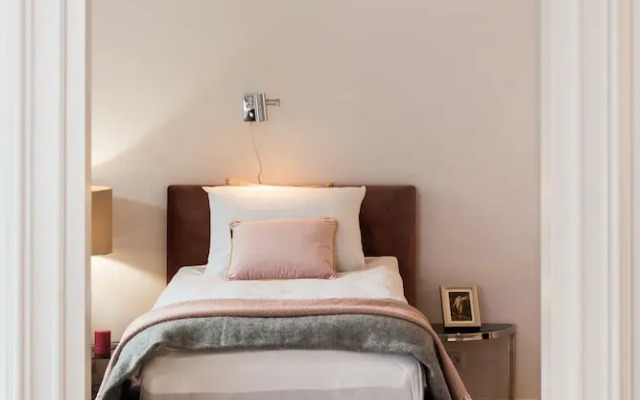 Syncret Apartment - LoftAffair