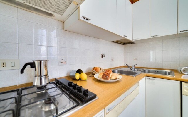 Luxury 3bed Flat at Roman Forum w/ Roof Terrace