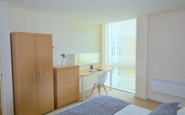 Brightleap Apartments - Silbury View