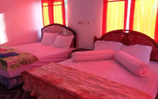 Lakey Peak Hotel Tomo