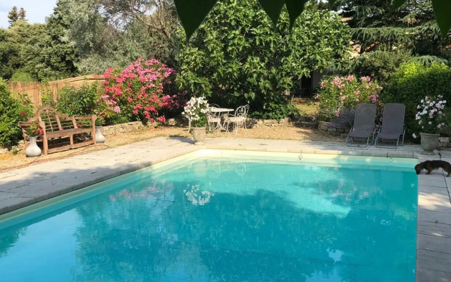 Splendid Villa in Viens with Swimming Pool