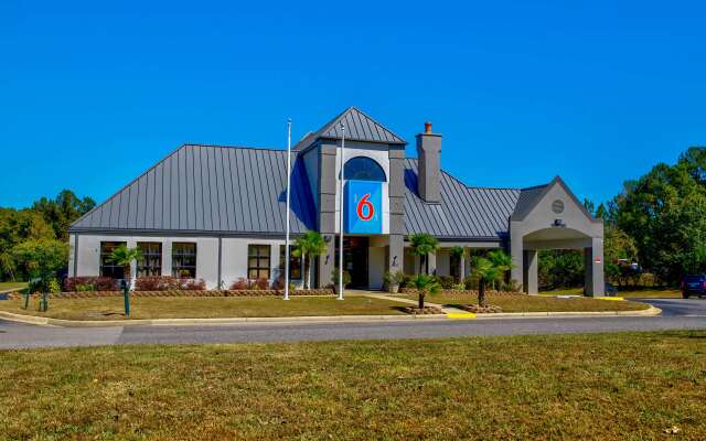 Studio 6 Extended Stay - Birmingham, AL - Medical Center