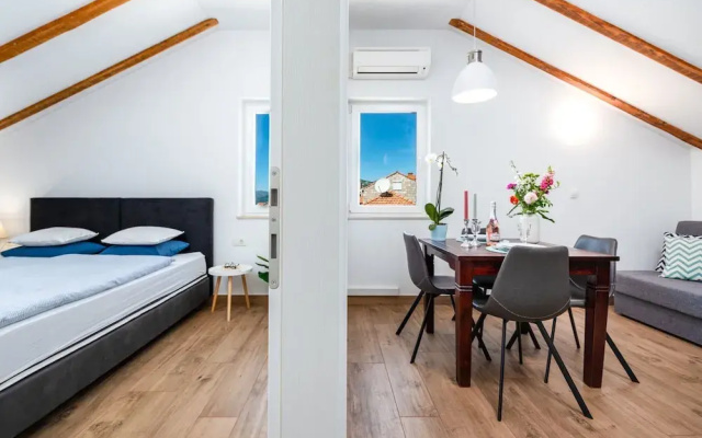 Apartments Terra - One Bedroom Apartment With Balcony and Garden View