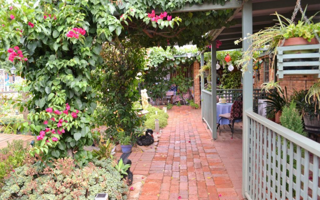 Swann Lodge B&B