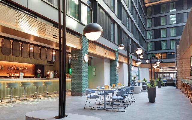 Holiday Inn London Heathrow - Bath Road by IHG