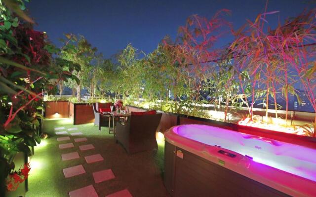 Theory9 Premium Service Apartments Bandra