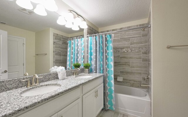 Storey Lake 4 Bedroom Townhome w Splashpool - 1616ST