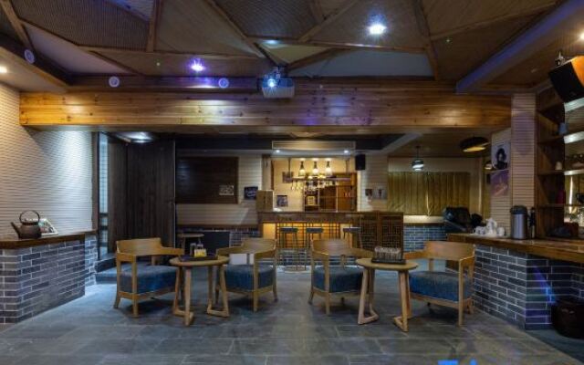 Wuyuan Mishu·Shiguang Homestay (County Center Xiangao Ancient City)