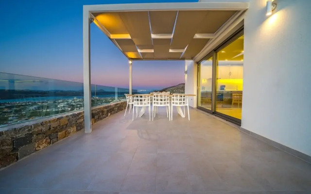 Villa Con Vista- Heated Pool 4 bdr Sleeps 8