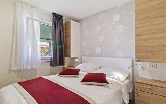 Appealing Mobile Home in Banjole With Garden