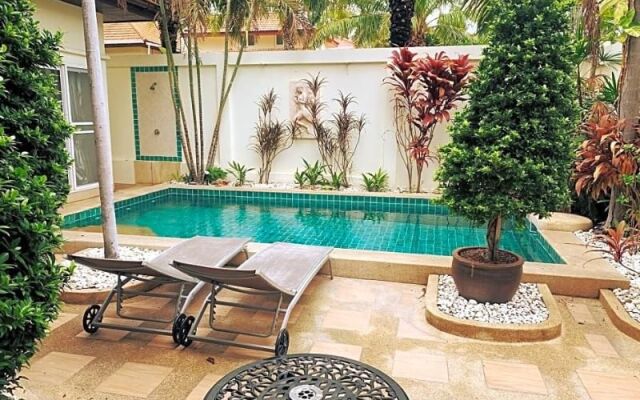 Private Beach Majestic Pool Villa Pattaya