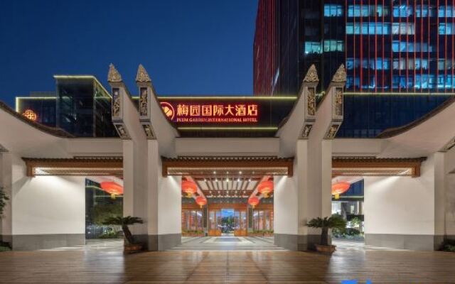 Plum Garden International Hotel (Fuzhou Guangminggang Park)