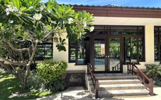 Rosewood Pointe Luxury Residences
