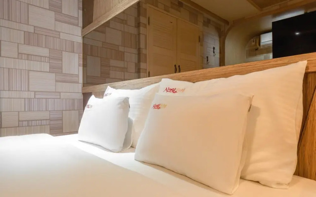 Secret Hotel