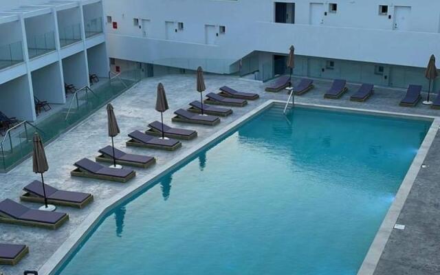 Mirage Bleu Hotel