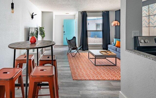 WanderJaunt - Camelback East Apts