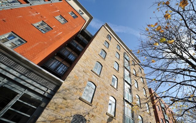 Lloyd George Avenue Apartments