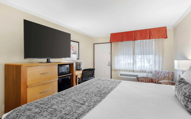 Best Western Plus Ontario Airport & Convention Center