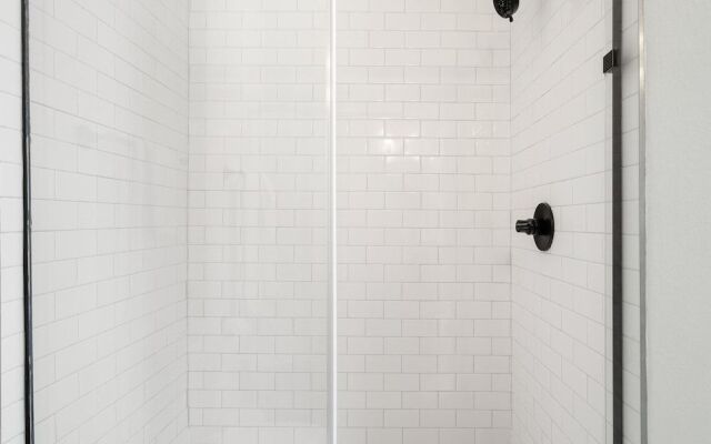 Abode Houston - Montrose Downtown