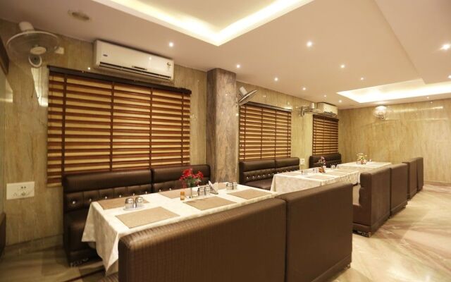 OYO 8625 Yogendra Residency