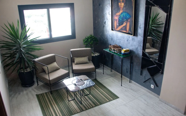 Iris Apartment